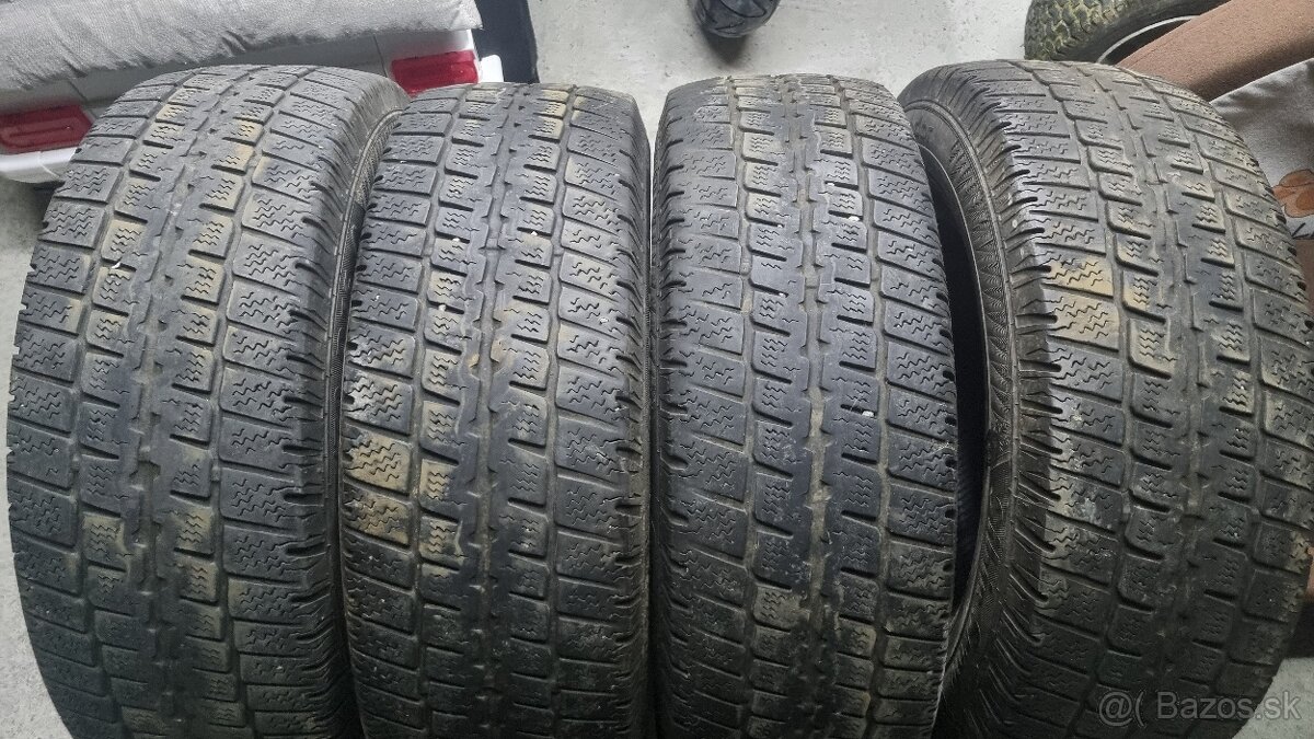 215/70 R15C zimné