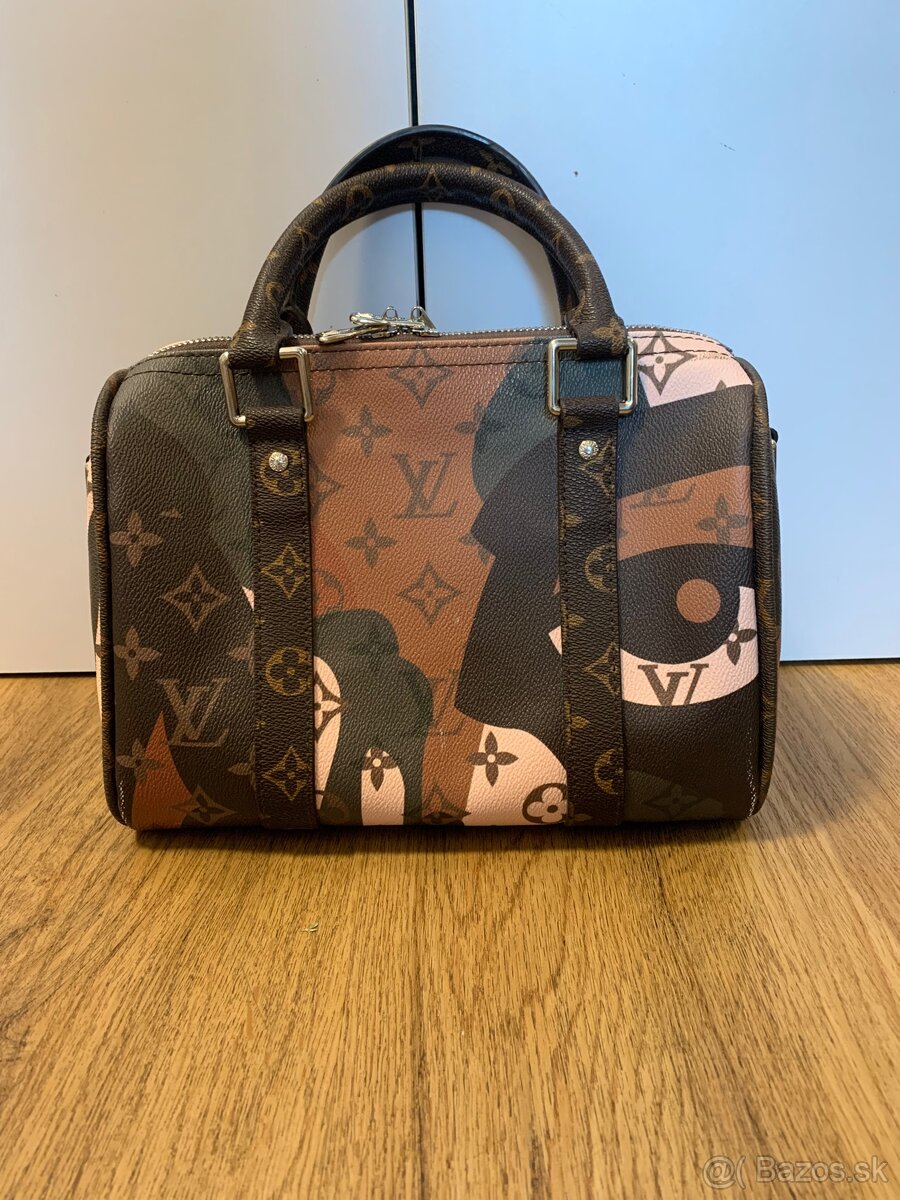 Louis Vuitton Keepal 25