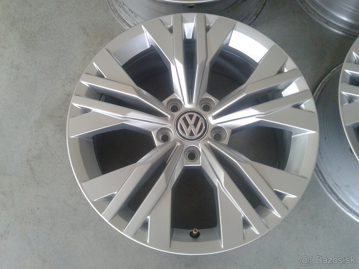 ALU disky 5x112 R17 7J ET38 ORIGINAL VOLKSWAGEN PASSAT