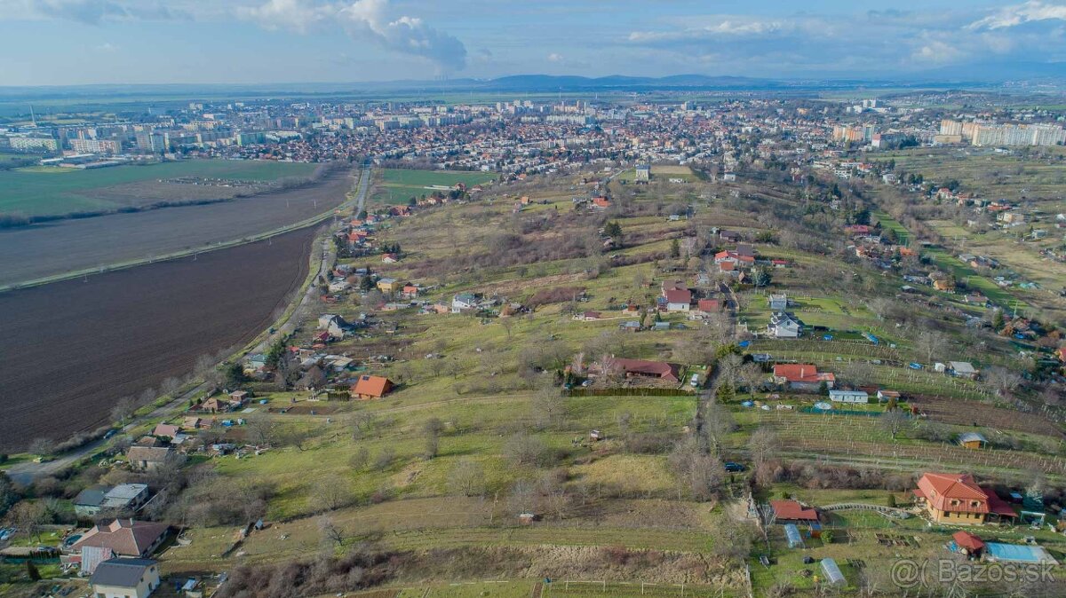 Predaj slnečného pozemku v časti ,, Staré Levice ,,