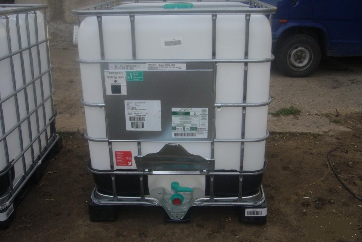 Plastova nadrz 1000l,Ibc kontajner