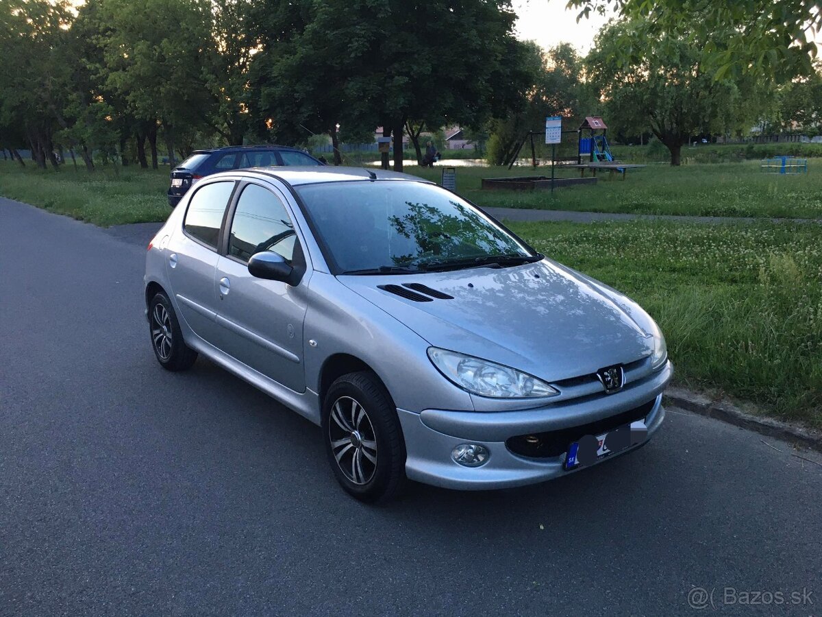 Peugeot 206 1.4i 55kw 2009 Benzín Garážované