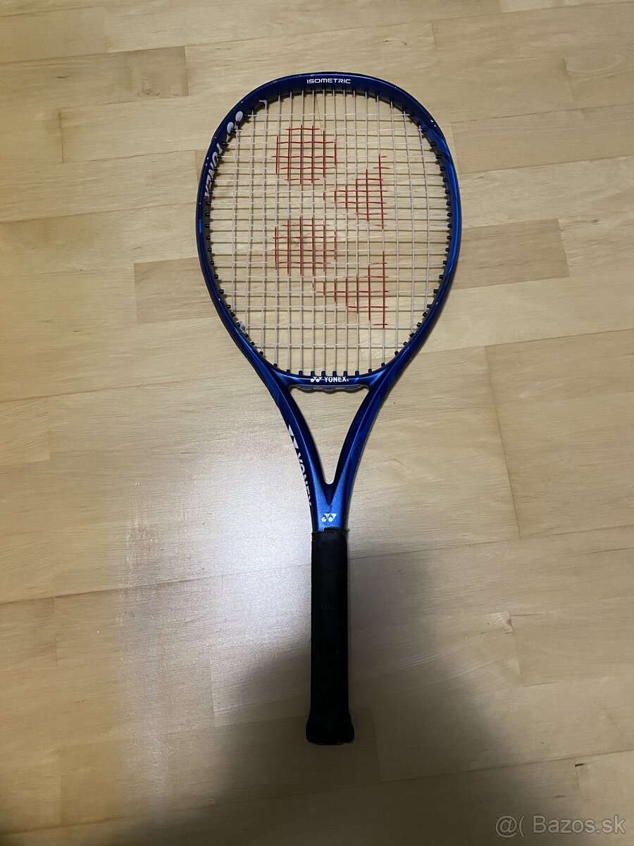 Predam raketu Yonex EZONE Tour 98