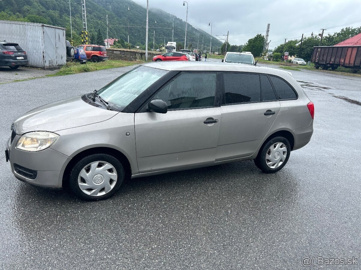 Škoda fabia combi 1.2 HTP.