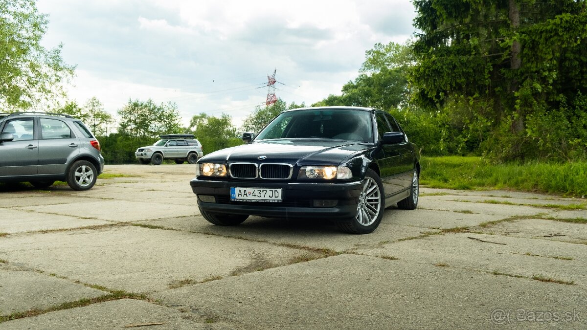 BMW E38 740i