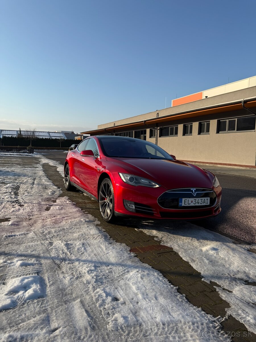 Tesla model S85+ FREE SUPERCHARGER