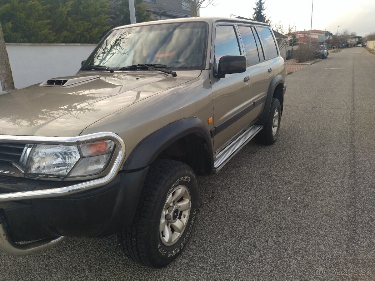 Nissan Patrol GR Y61 vagón