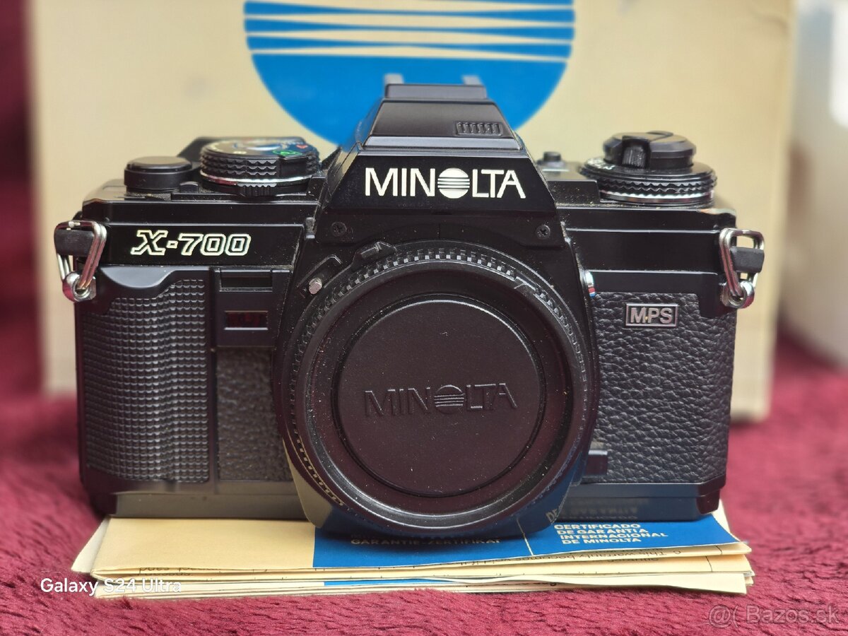 Minolta  X-700