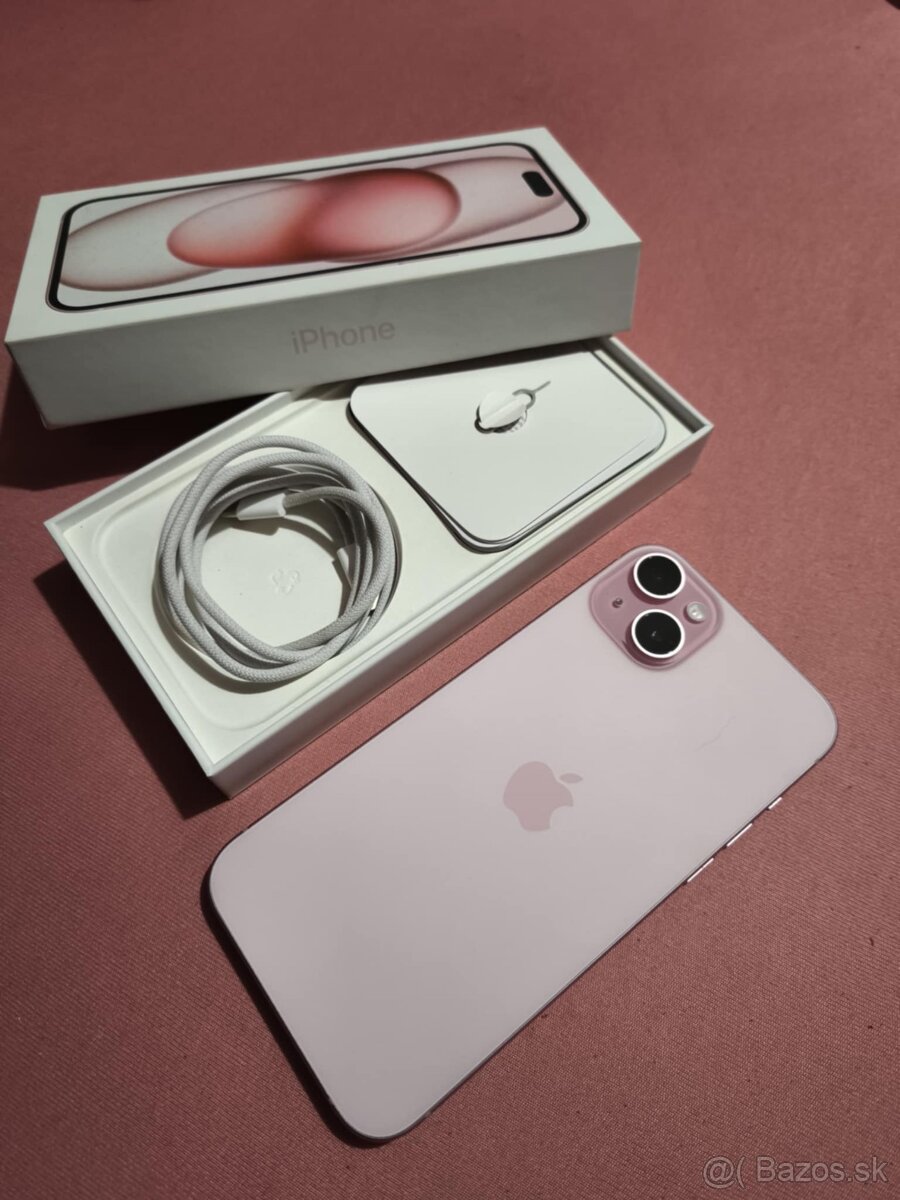 iPhone 15 Plus pink