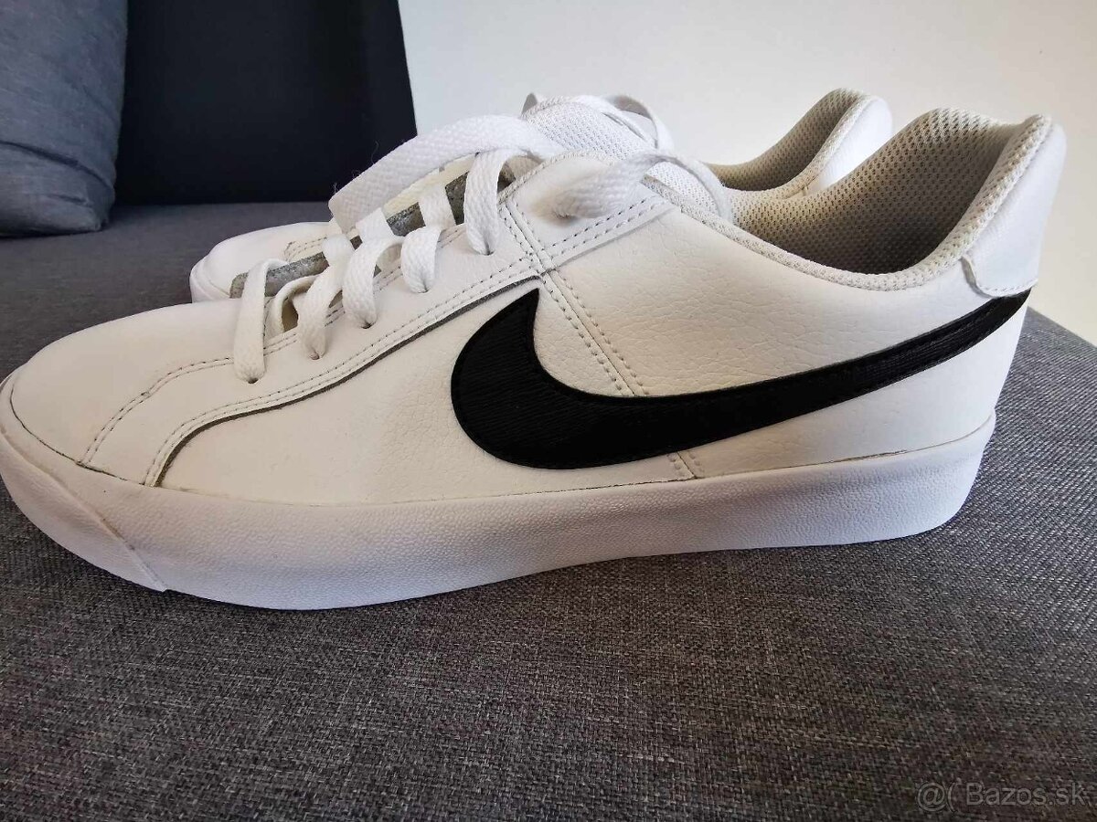 Predam tenisky Nike - nove