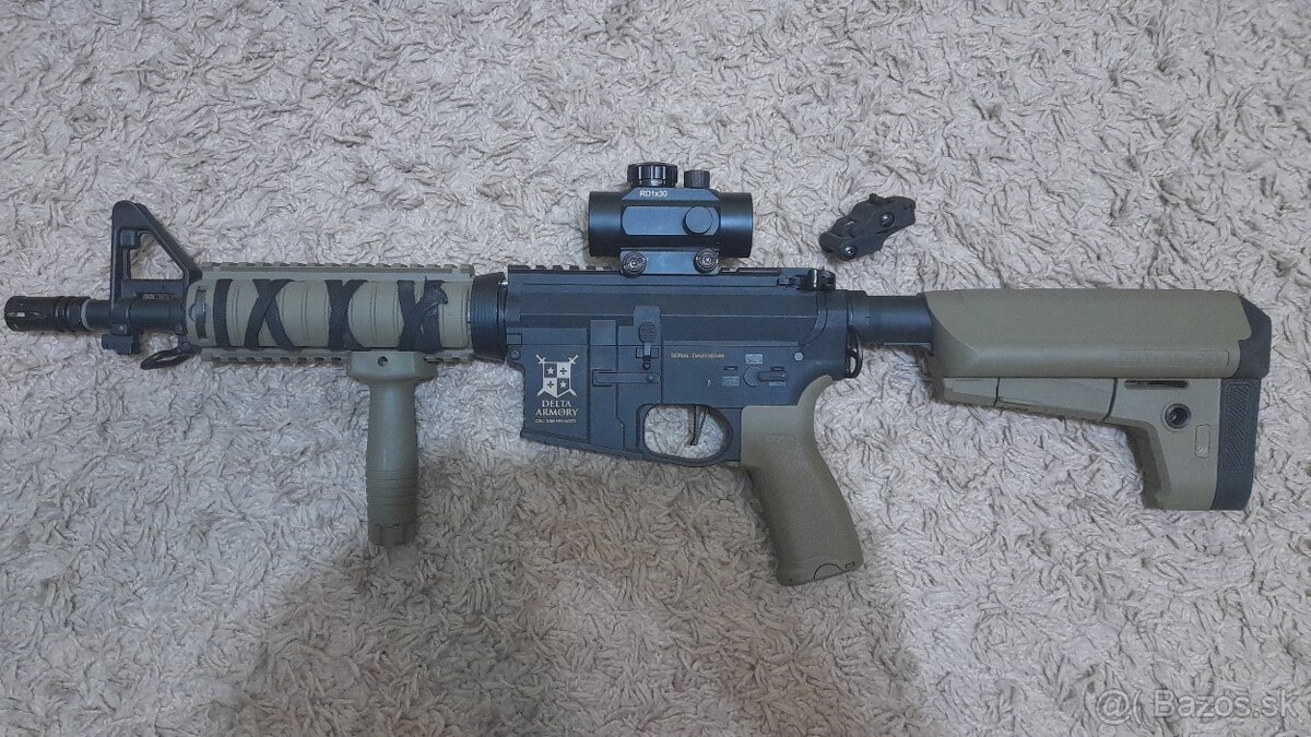 Airsoft M4 + vybava (vesta, rukavice...)