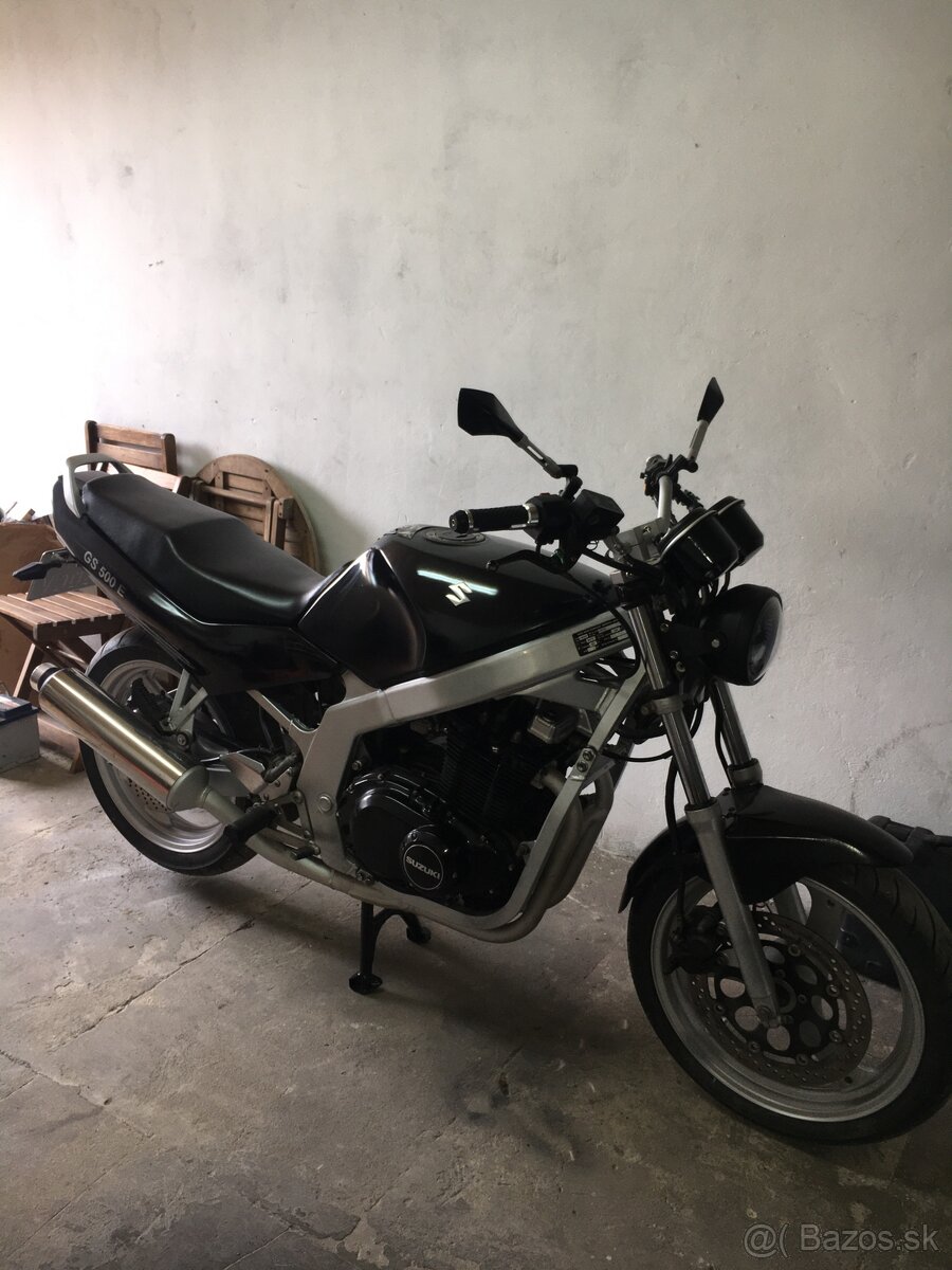 Suzuki GS 500