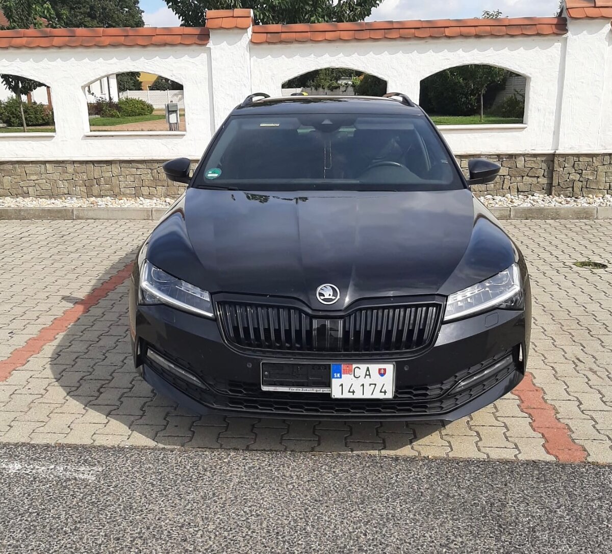 Škoda superb combi 2.0 tdi 110 kw sportline DSG blackpacket