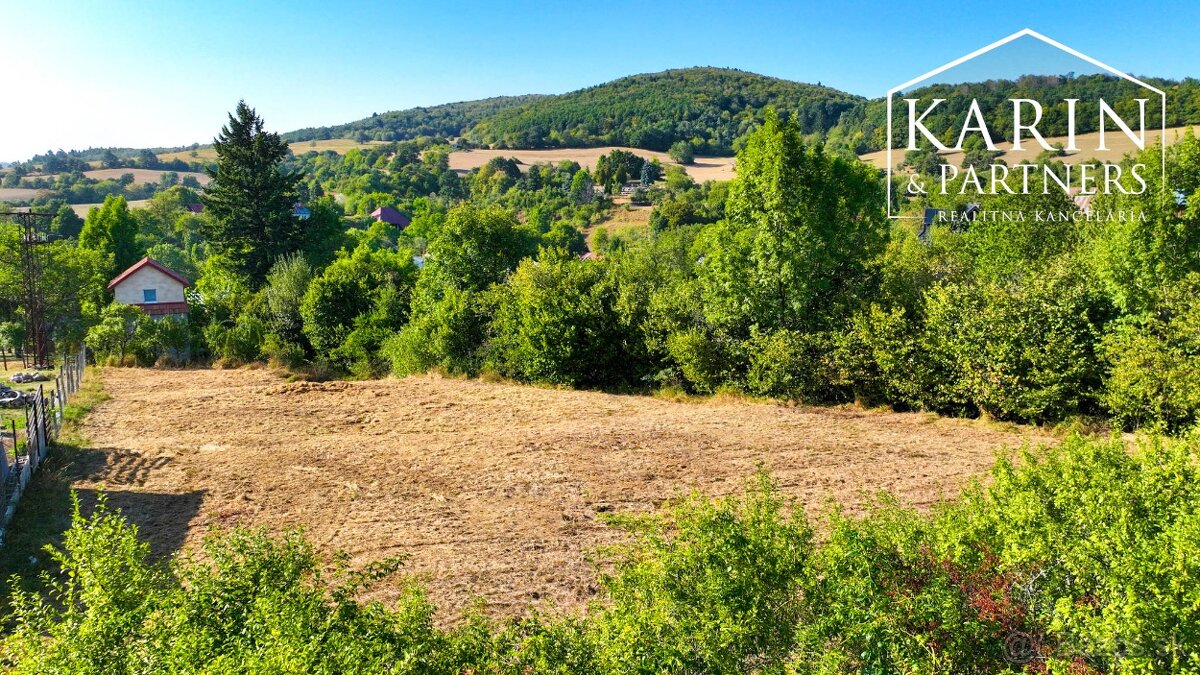 Slnečný, stavebný pozemok o veľkosti 1637m2 v obci Počúvadlo