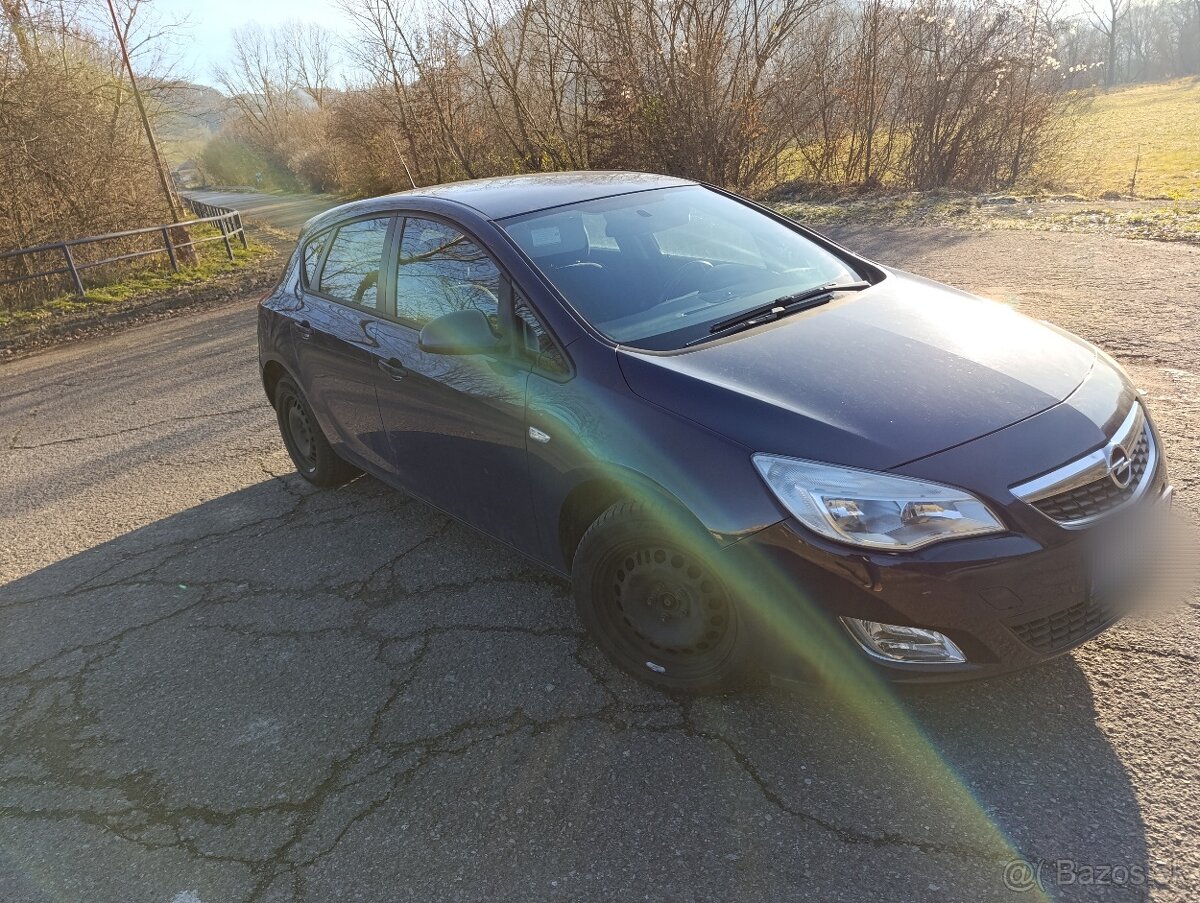 Opel Astra 1,4 T  Lpgpredam alebo vymením