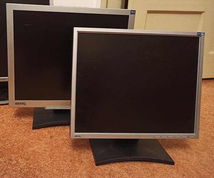 Staršie monitory Benq 10€/kus