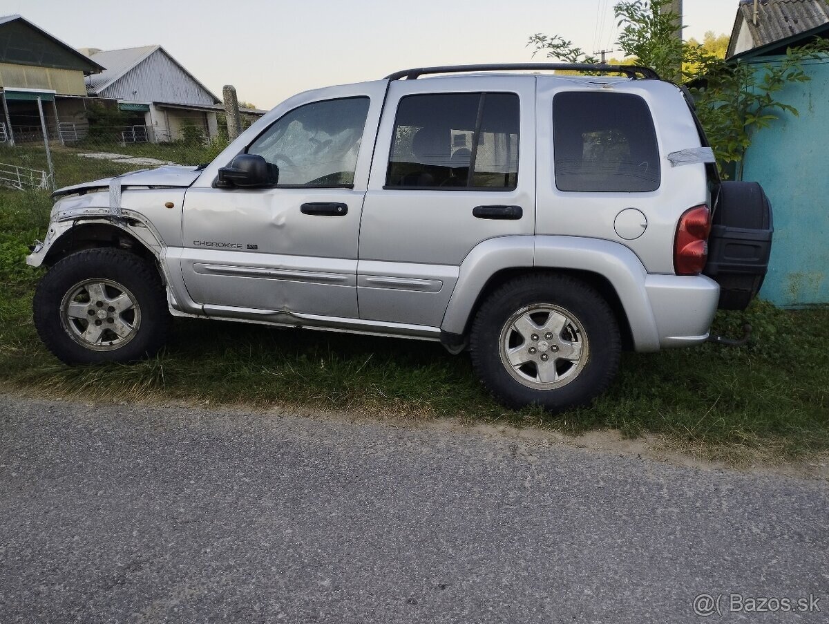 Rozpredam Diely jeep Cherokee kj Liberty 2.8crd