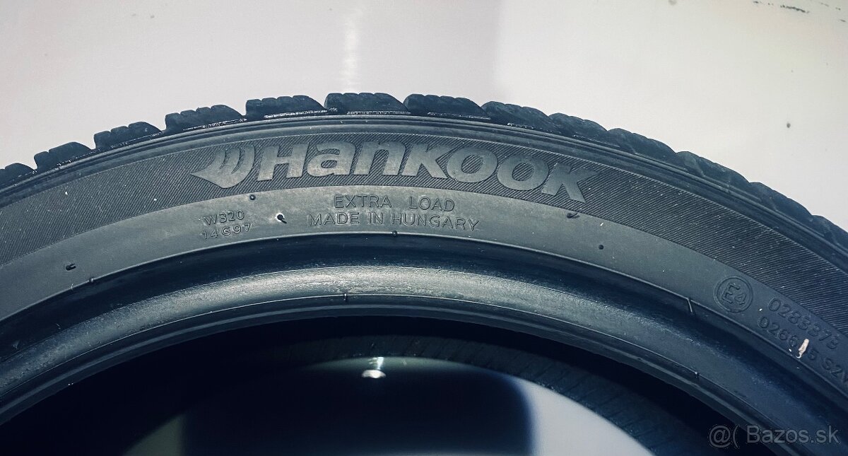 235/40 R19 96V Hankook