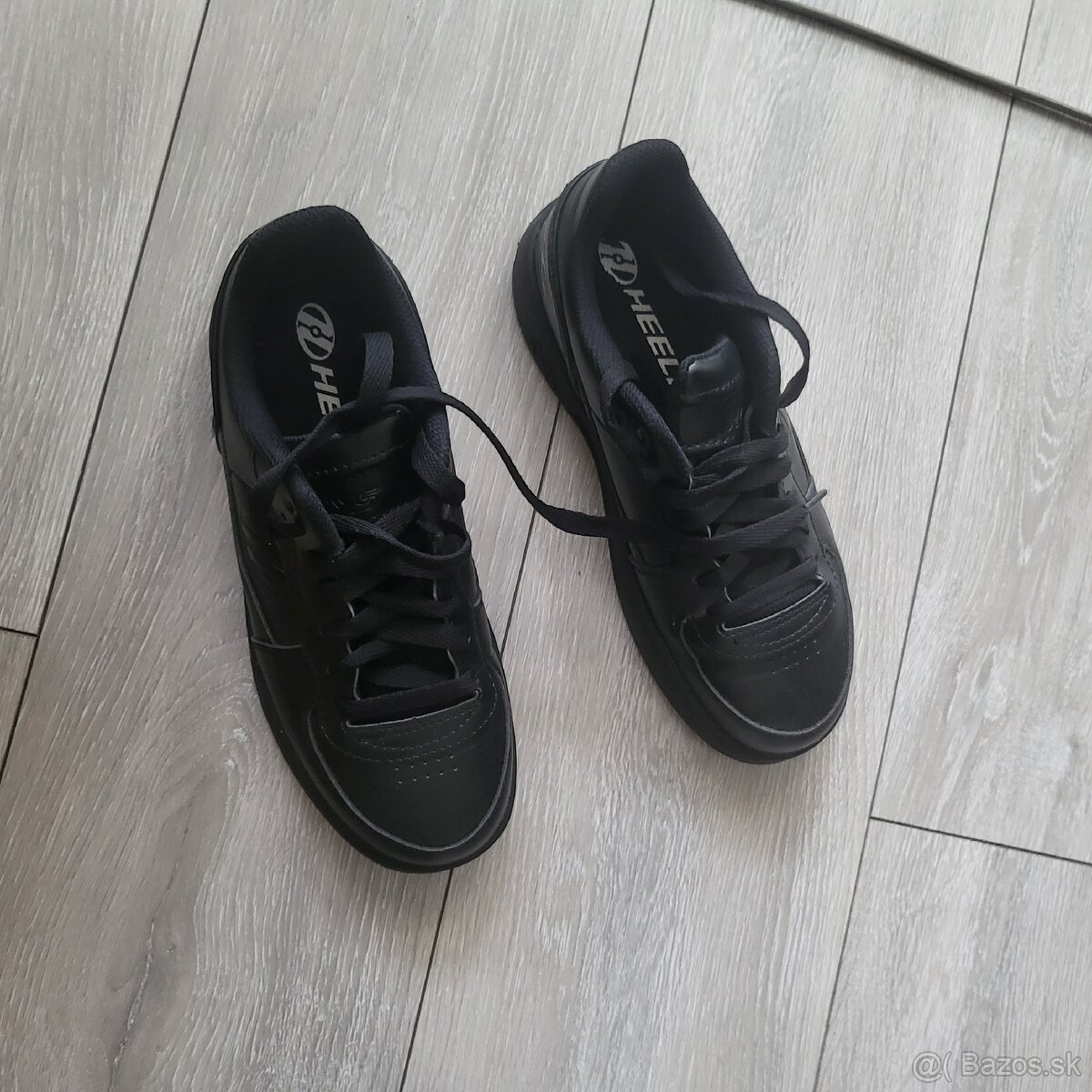 Topanky s kolieskami Heelys, 38