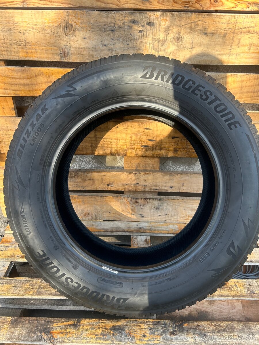 Bridgestone Blizak LM005   225/65/16”-102H zimne