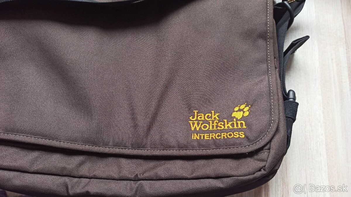 Taška cez rameno Intercross, na notebook Jack Wolfskin hnedá