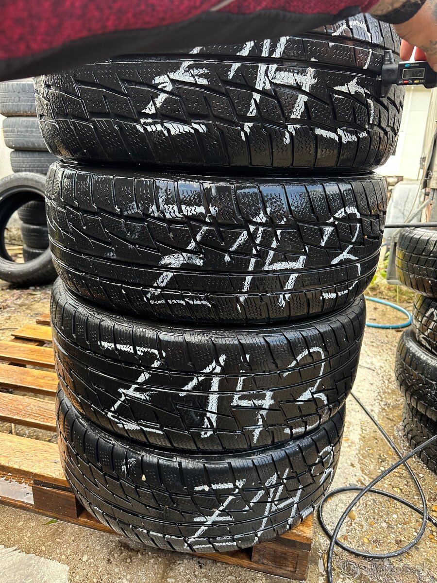 Z143 4ks zimné 235/50R18