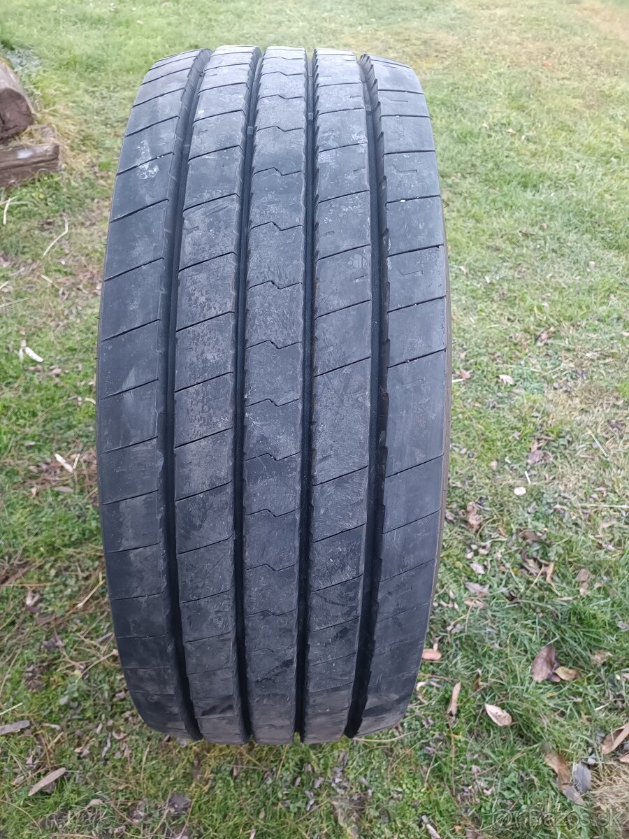 385/65r22.5 Dunlop