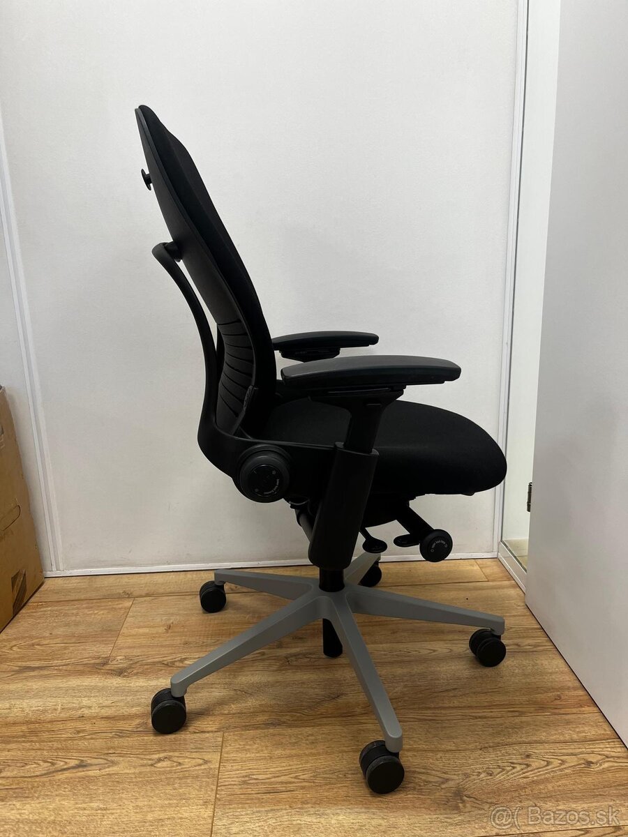 Steelcase Leap V2 Grey