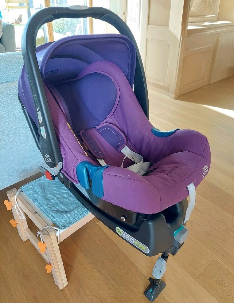 Britax Romer autosedacka s izofix zakladnou