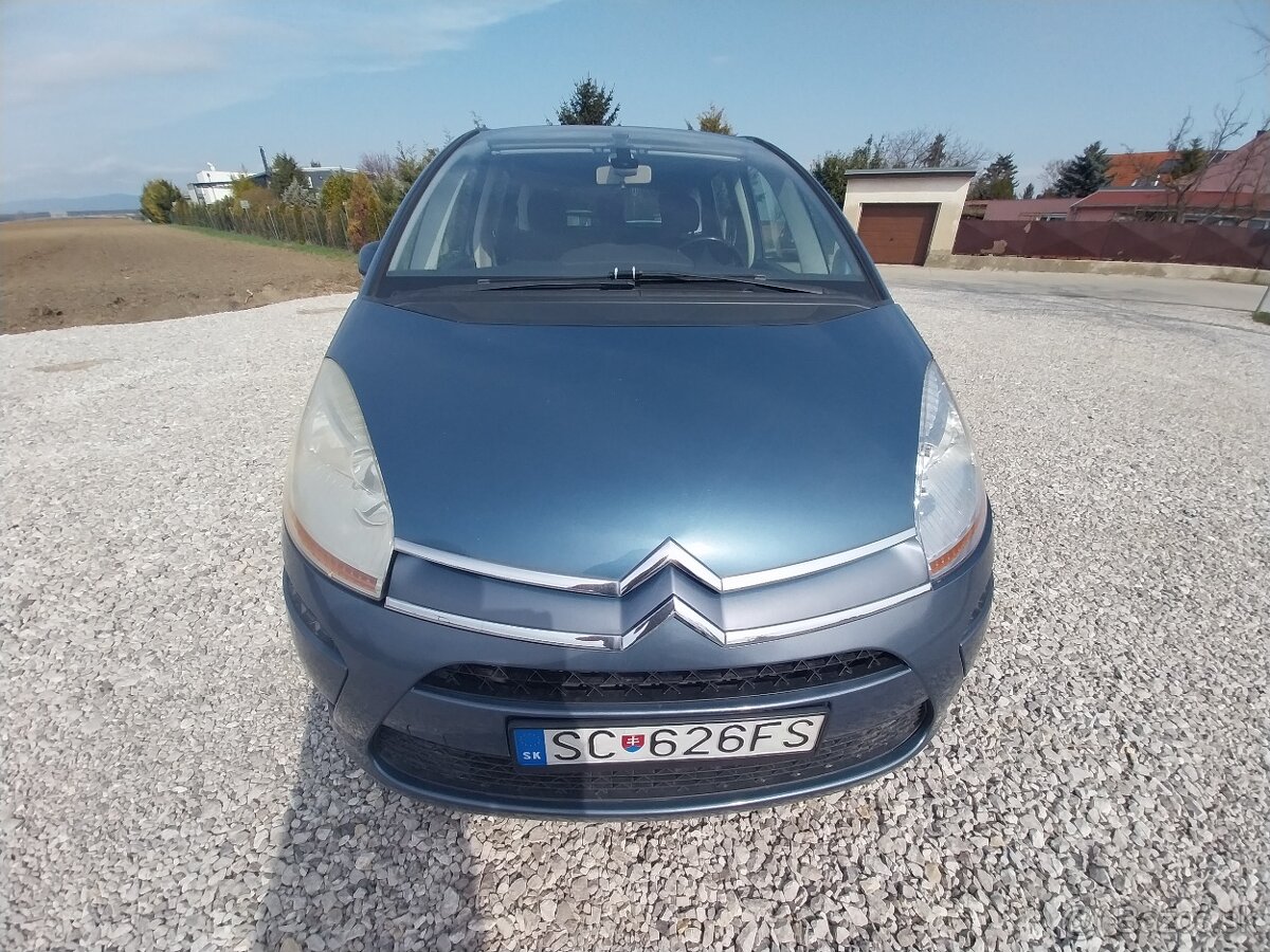 Predam rodinné zachovalé vozidlo citroen c4 picasso benzín