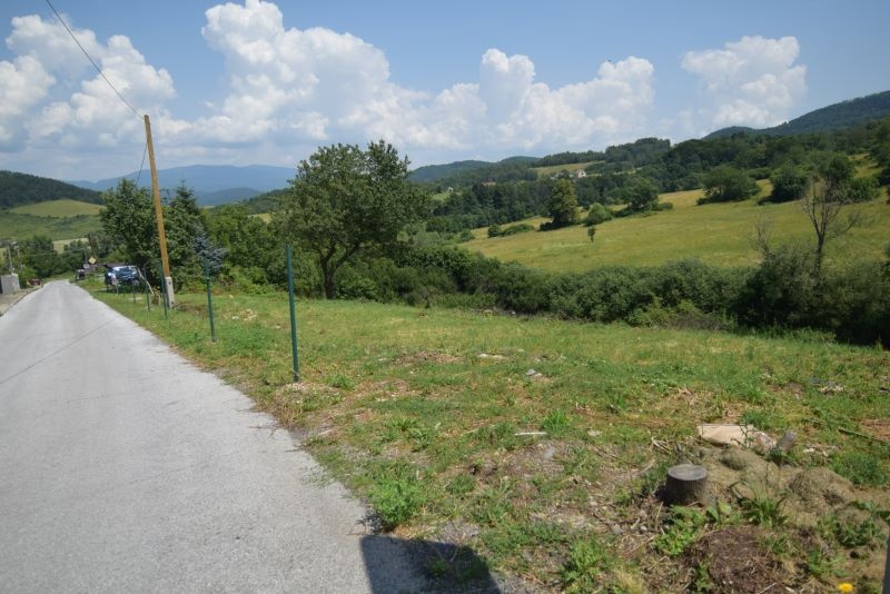 Na predaj pozemok na výstavbu rodinného domu, chaty