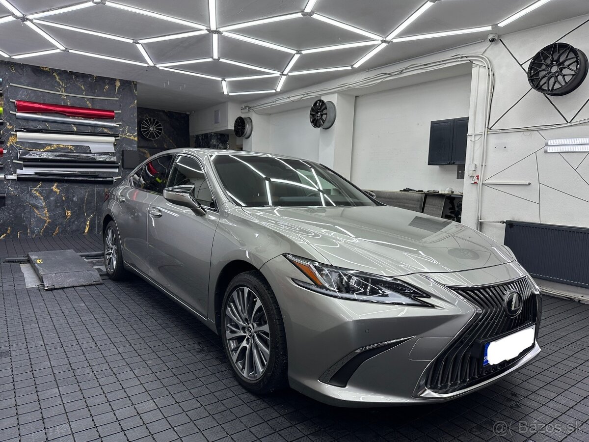 Lexus ES250 2021 152kw 56t/km