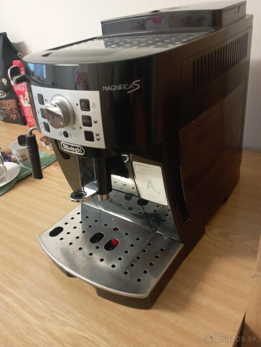 Kávovar Delonghi na predaj