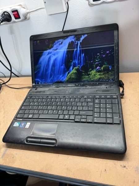 Notebook 15,6" TOSHIBA.Intel Pentium 2x2,30GHz.4g ram.320HDD