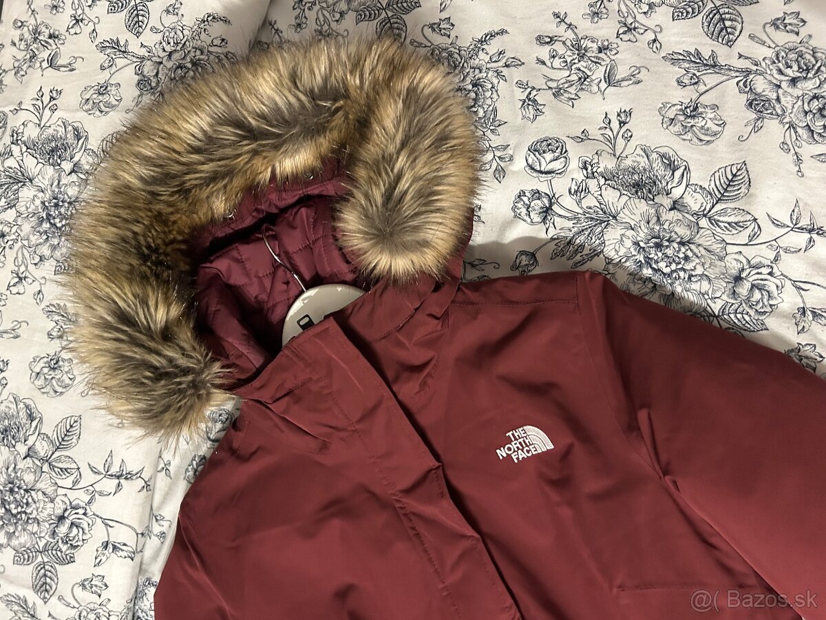 THE NORTH FACE