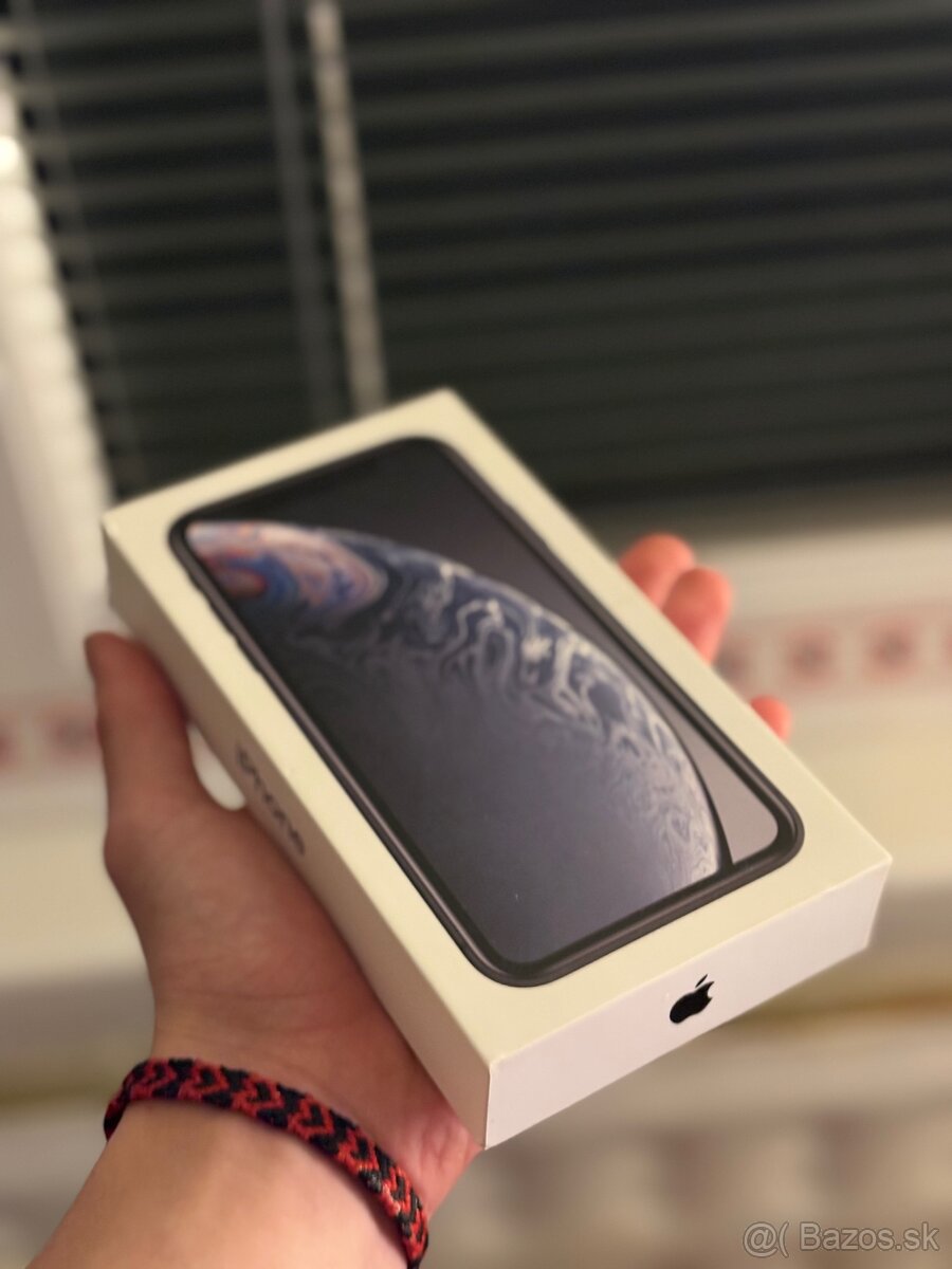 iPhone XR