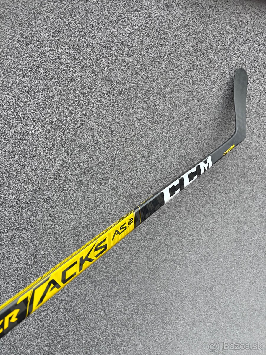 CCM SUPERTACKS AS2 PRO 70/p29