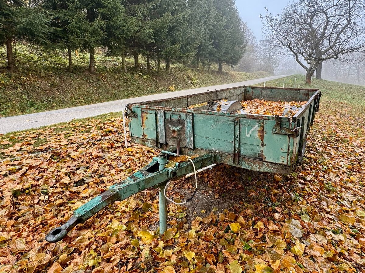 Jednonápravová vlečka za traktor