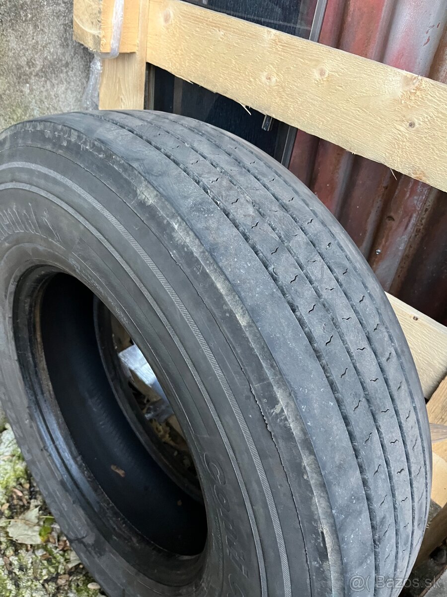 295/80 r22.5 vodiace