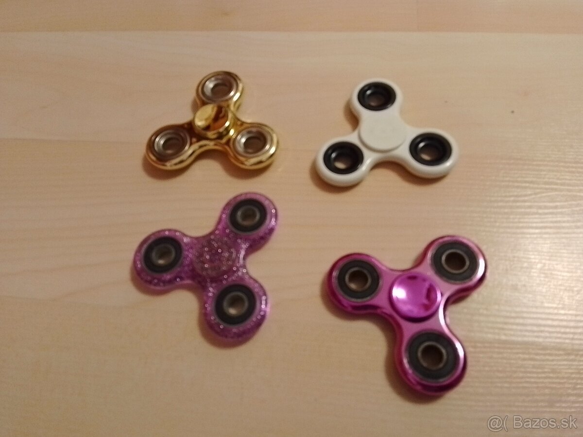 Fidget spinnery a magnetický troll