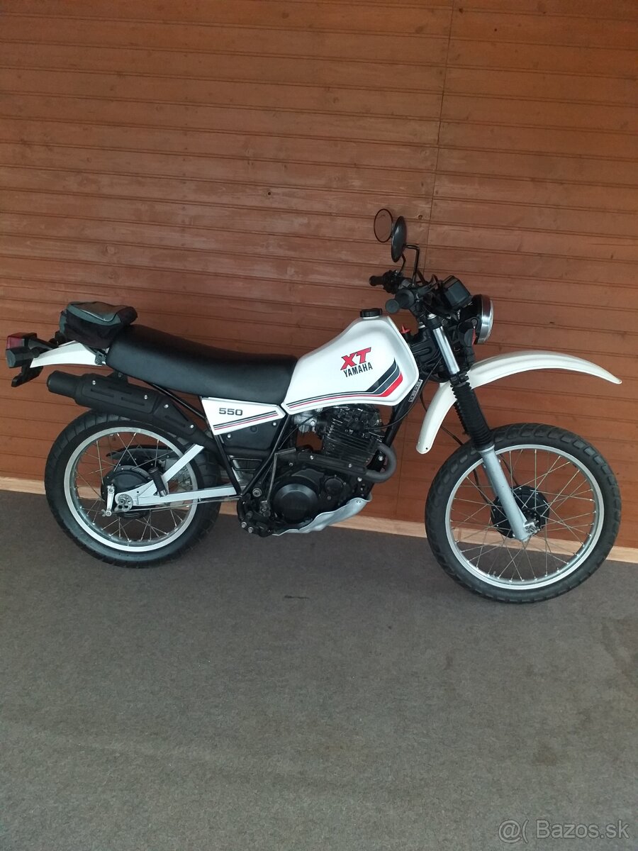 YAMAHA XT 550