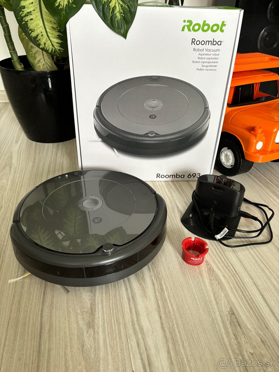 Roboticky vysavac iRobot Roomba 693