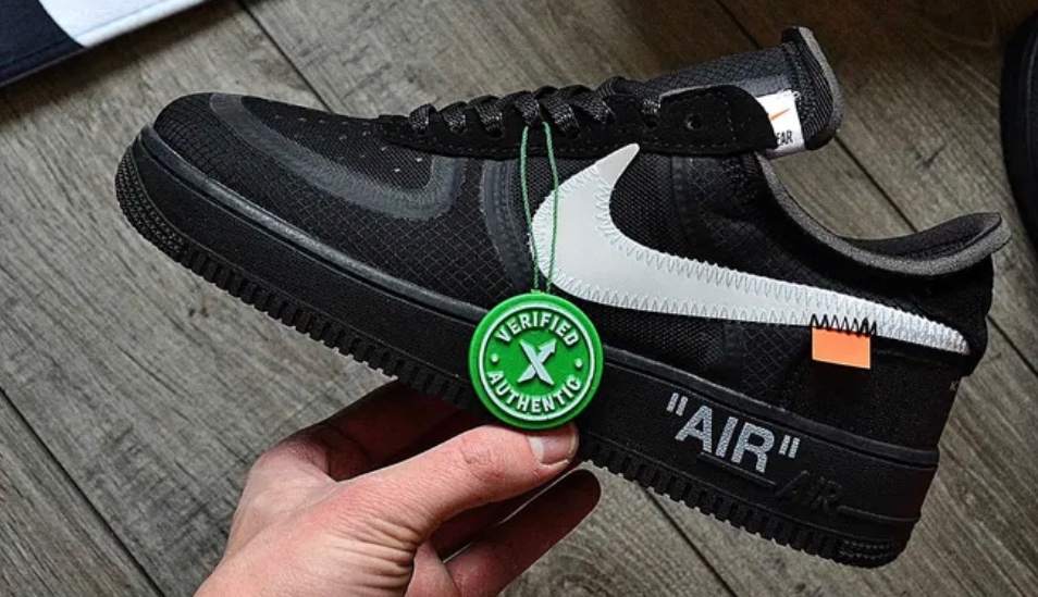 Off-White x Nike Air Force 1 'Black'