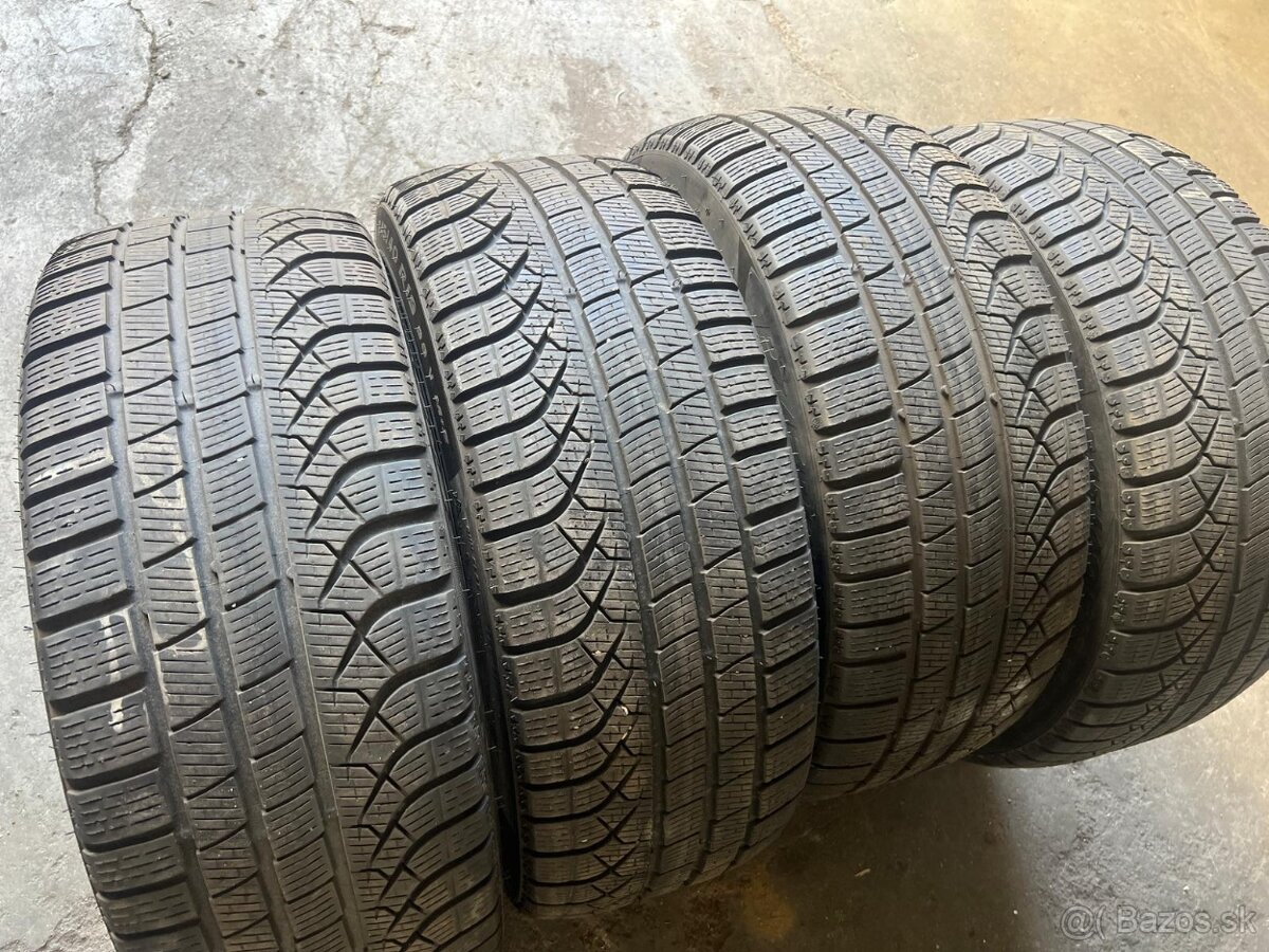 Zimne Pneu Pirelli 245/40 R19 98V Dot:2021 RUNFLAT