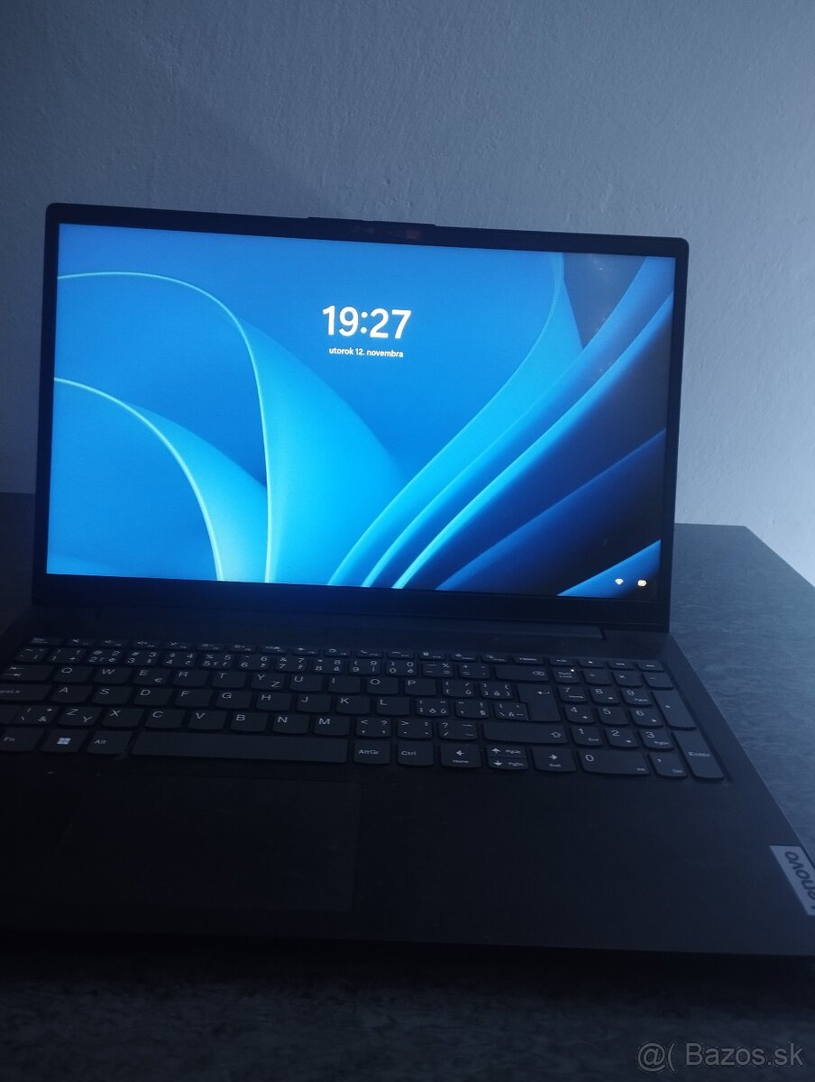 Predám Lenovo notebook