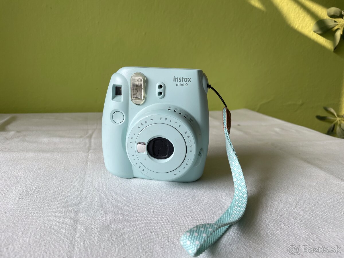 FujiFilm Instax Mini