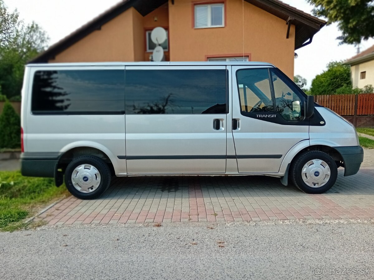 FORD TRANSIT  BUSS 2.2TDCi 140 T300  PREDLZENA VERZIA