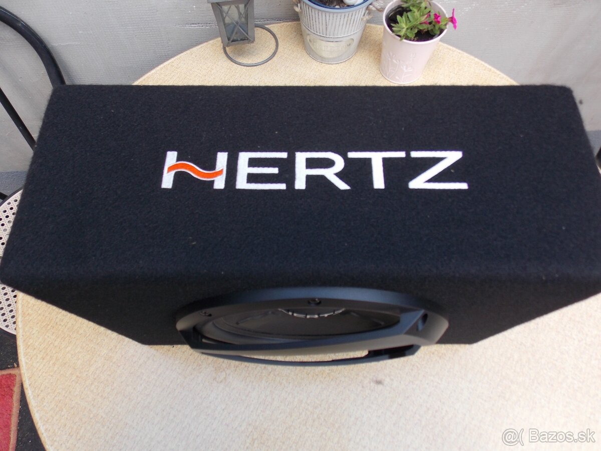 Subwoofer v boxe Hertz DBX 25.3