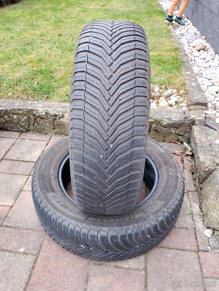 Celoročné pneumatiky 205/60R16  Michelin