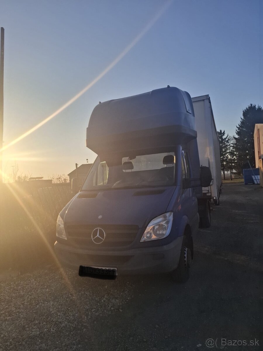 Mercedes Benz Sprinter